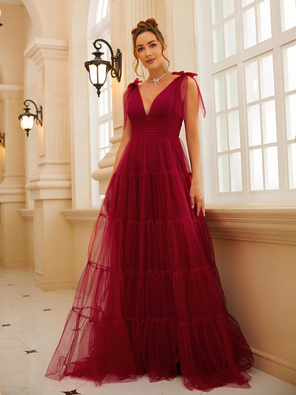 Princess style sheer ruffled V-neck sleeveless large hem dress