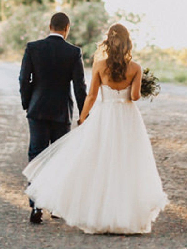 A-line Princess Sweet Sheep Pleated Sleeveless Floor Sweeping Formal Wedding Dress