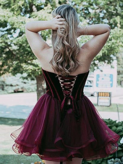 A-line princess ruffled edge sweet sleeveless short mini skirt