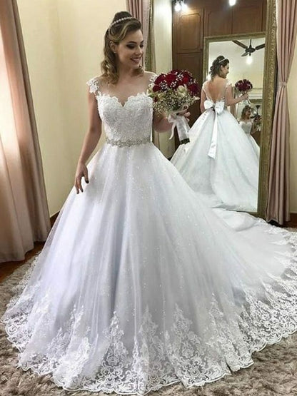 Sweet sleeveless palace skirt with beaded tulle wedding dress