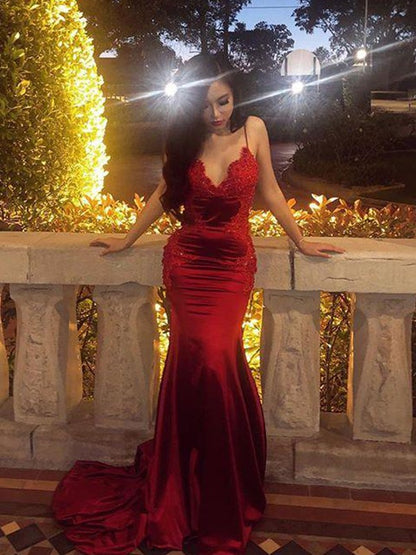 Sheath column sleeveless spaghetti strap with brushed inlaid silk satin dress