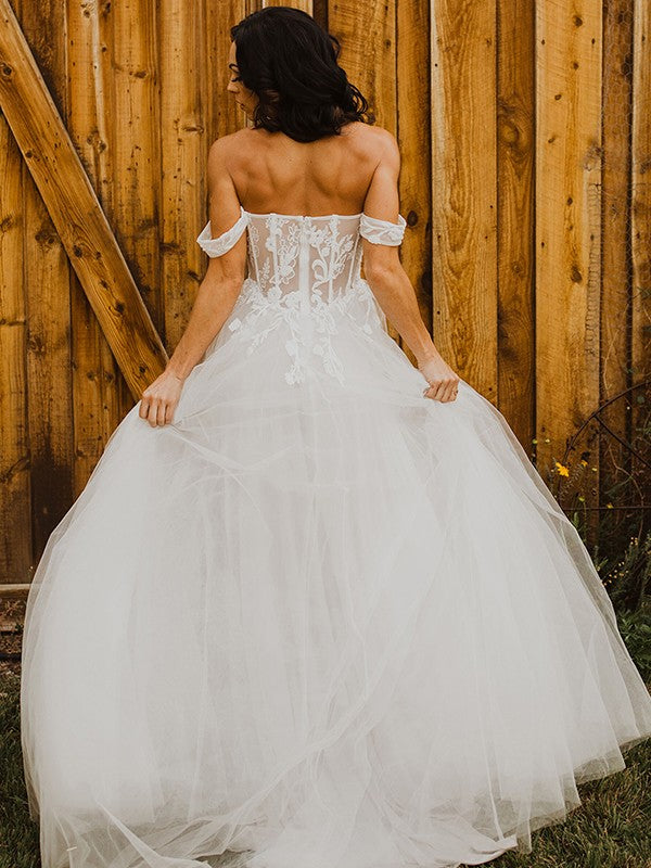 A-line Princess sheer patch flower exposed shoulder sleeveless strapless wedding dress