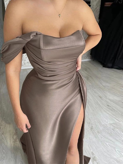 Pillar shaped silk like satin pleated single shoulder sleeveless strapless evening dress