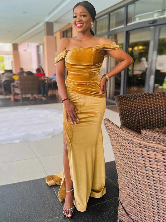 Slim fit velvet pleated off shoulder sleeveless broomstick tail bridesmaid dress