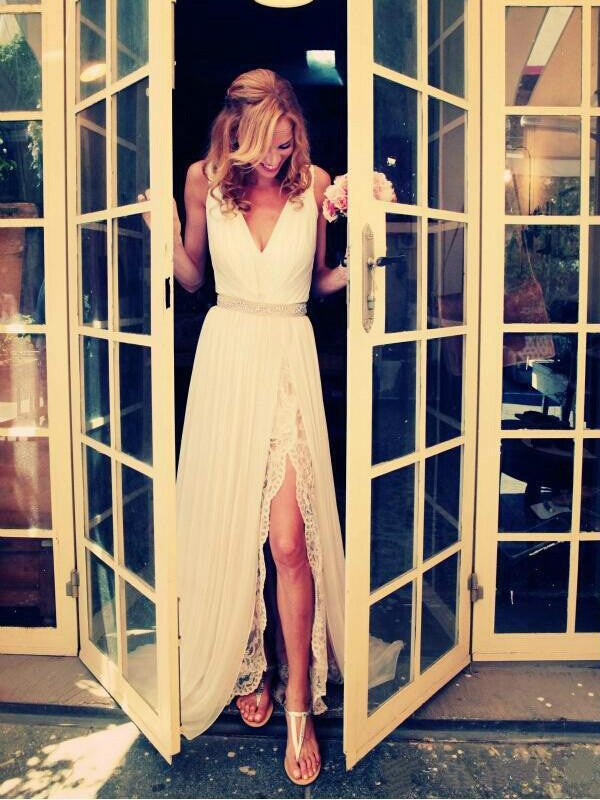A-line Princess V-neck Bra Dress Sleeveless Beaded Chiffon Wedding Dress