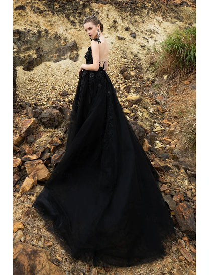 Beach Wedding Bohemian Black Wedding Dress A-shaped V-neck Sleeveless Palace Trail Lace Front Split Bridal Dress
