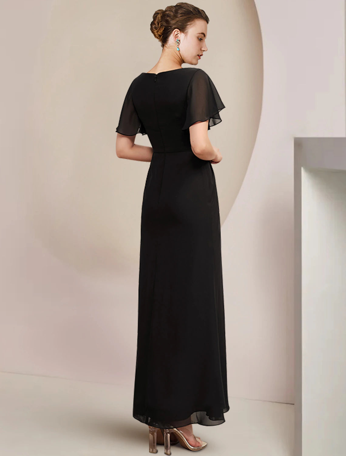 Pillar set bride mother dress wedding guests dignified and atmospheric low round neck and ankle chiffon short sleeves with crystal brooches
