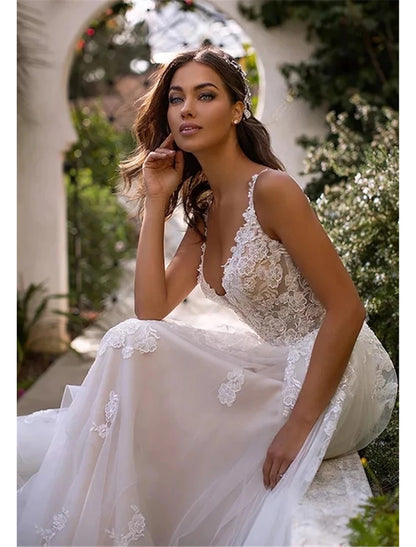 Beach backless sexy wedding dress A-shaped sweet shoulder strap lace bride dress with stickers
