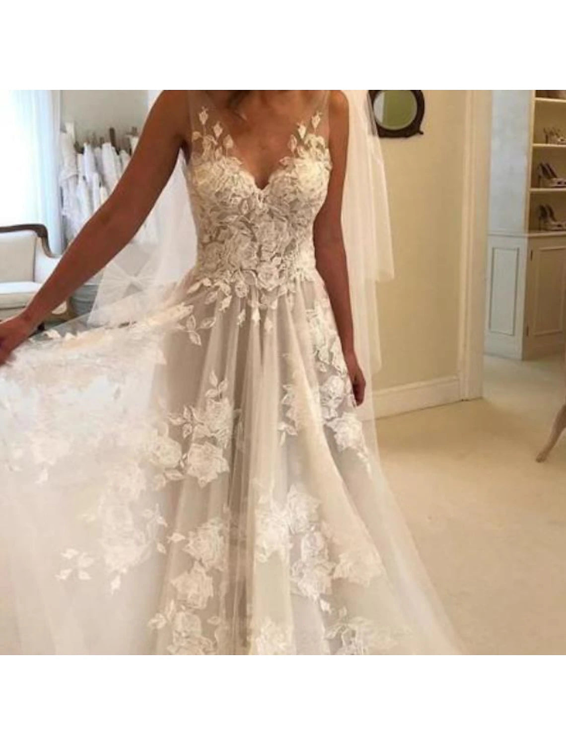 Beach Bohemian style wedding dress A-line V-neck sleeveless lace bride dress with stickers