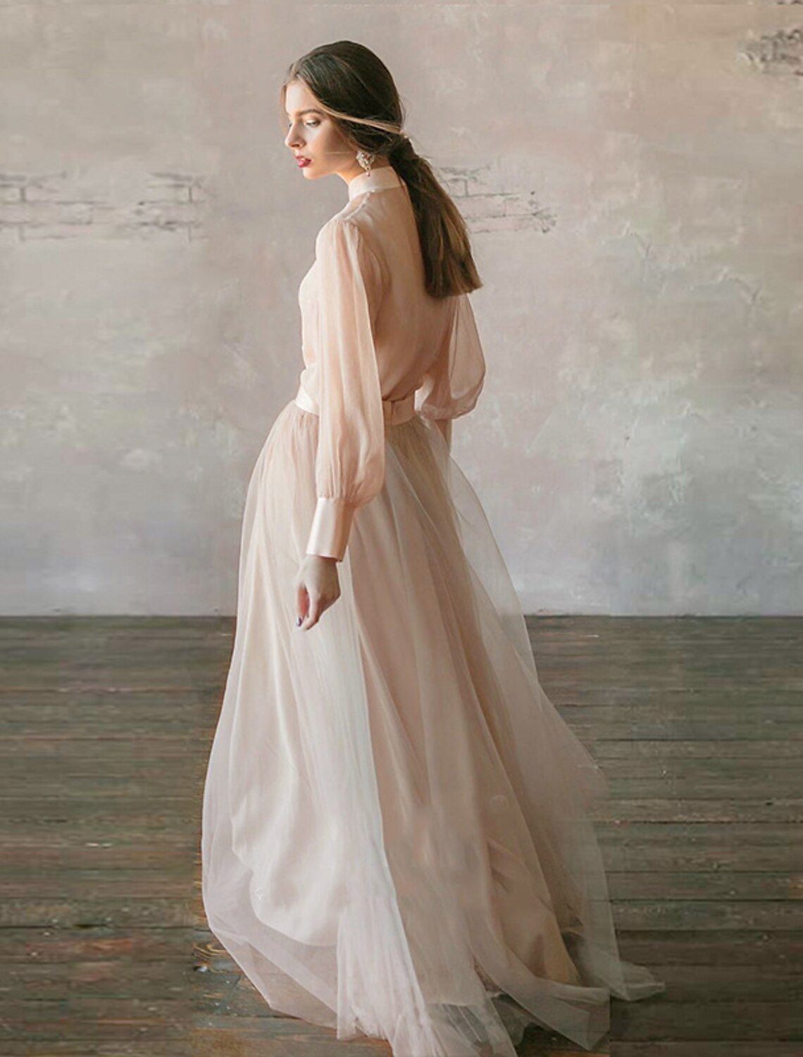 Two piece party dress minimalist wedding guests elegant and elegant dinner birthday dress stand up collar long sleeves and floor chiffon layers